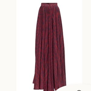 Elegant Satin Silk Flora Skirt by Wanni Fuga crafted from luxurious US12/UK16